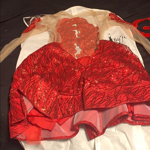 Customized Dress - Picture 3 of 5